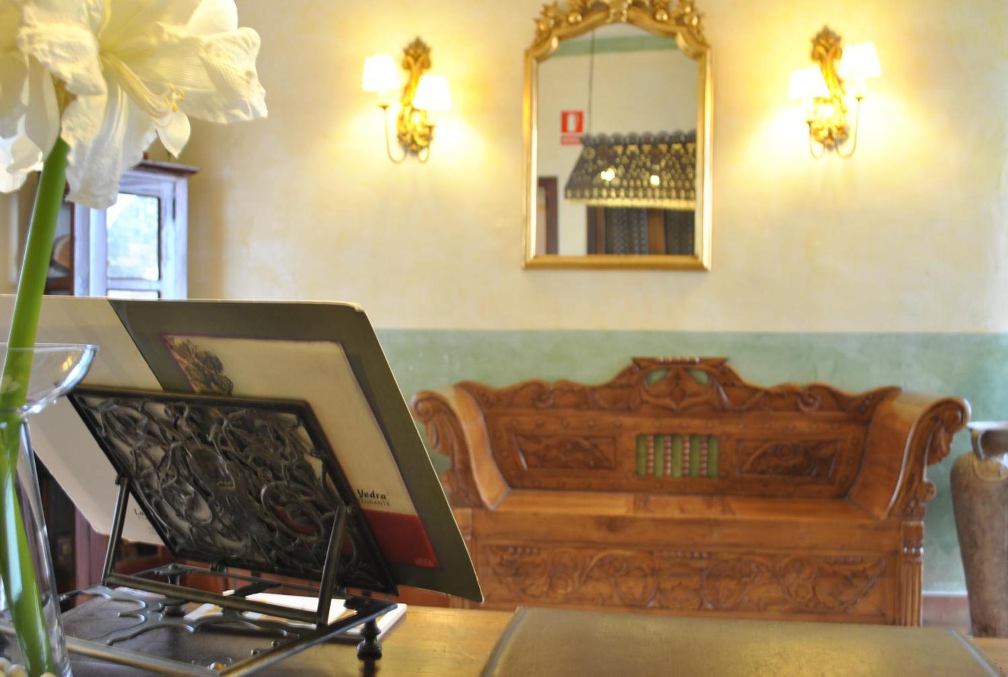 El Rincon De Las Descalzas Carmona  Interior foto